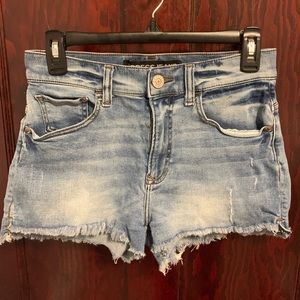 High-waisted Jean shorts